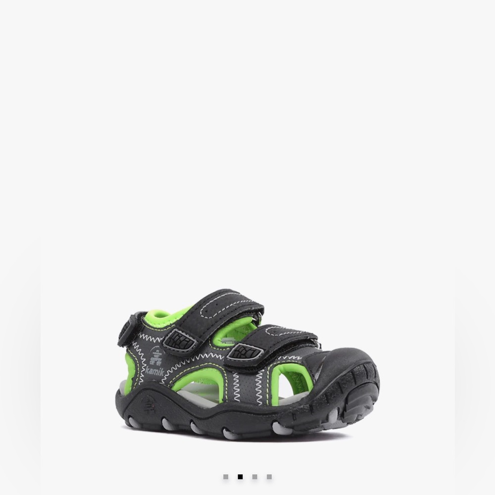 Kamik water sandals size 6T